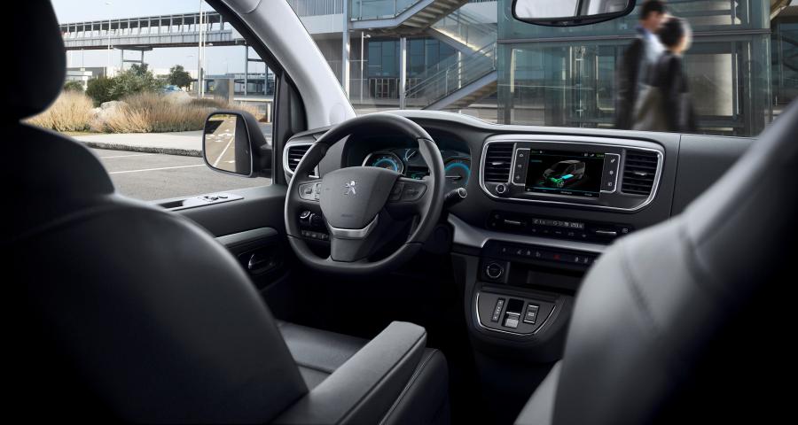 Торпедо Peugeot e-Traveller 2020 года  (WW) (фото 9 из 29)